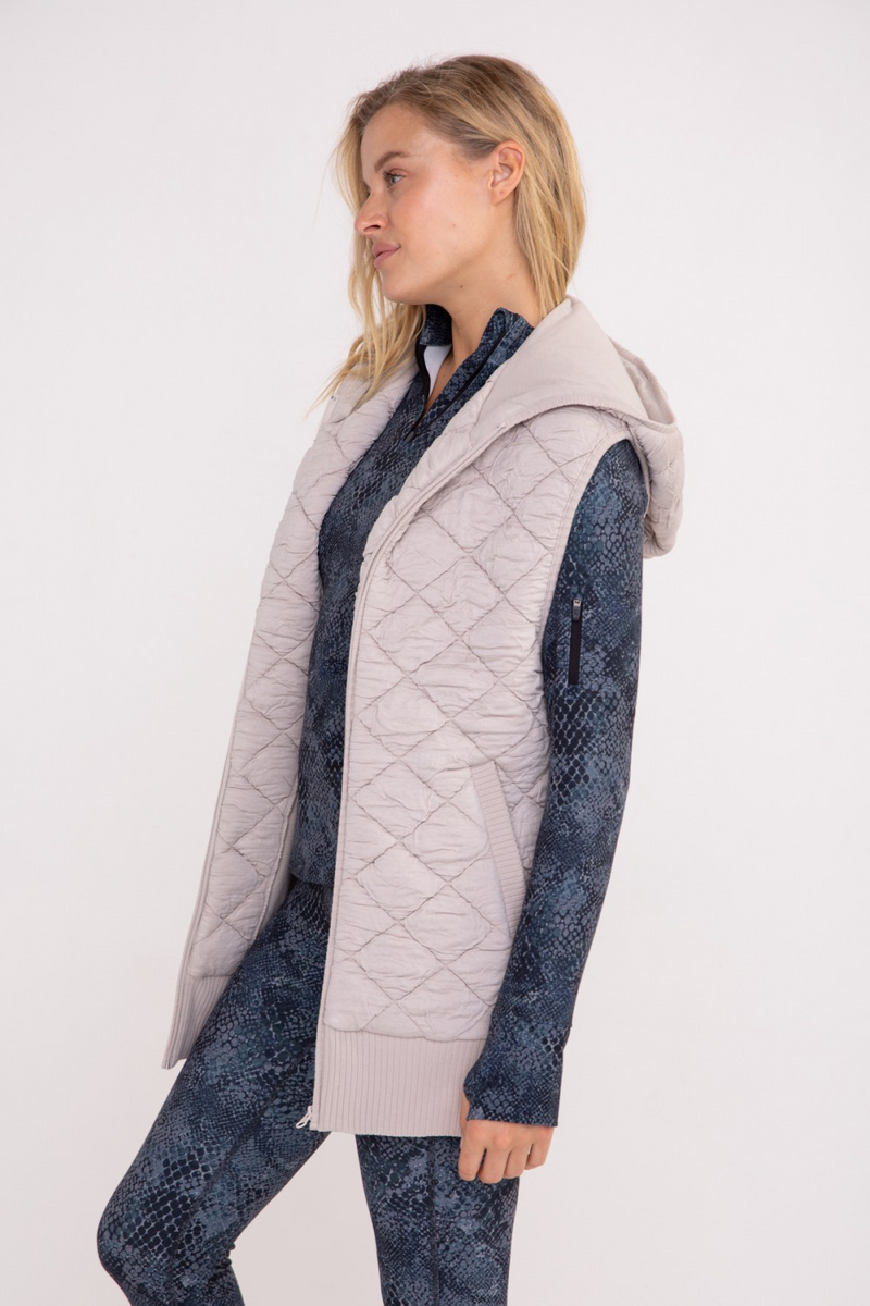 Mono B Quilted Vest – Yogi's Closet